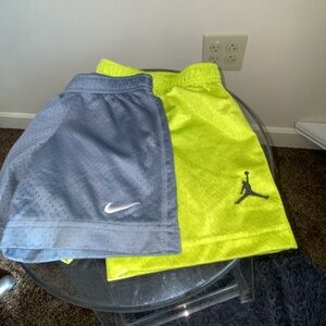Nike/Jordan toddler basketball shorts bundle 💚🩶